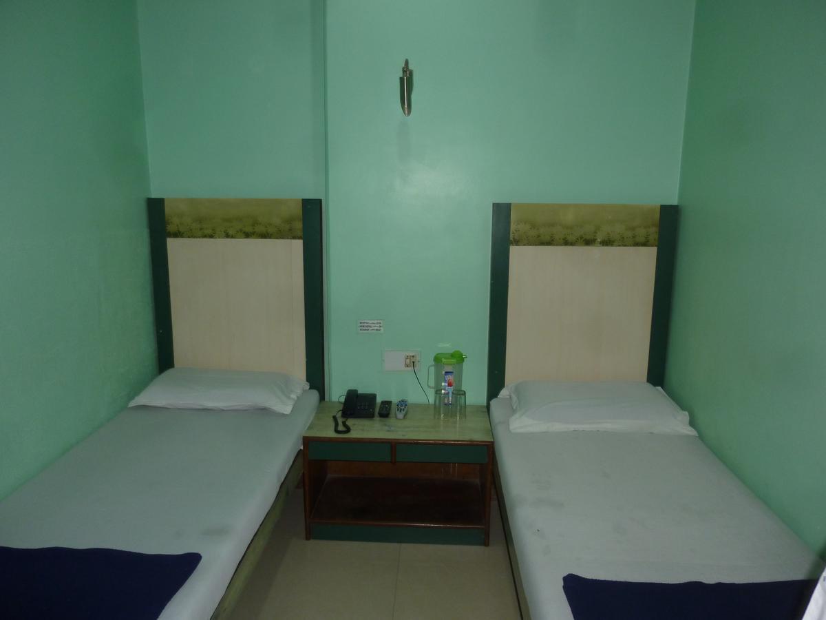 Hotel Stars Mumbai Zimmer foto